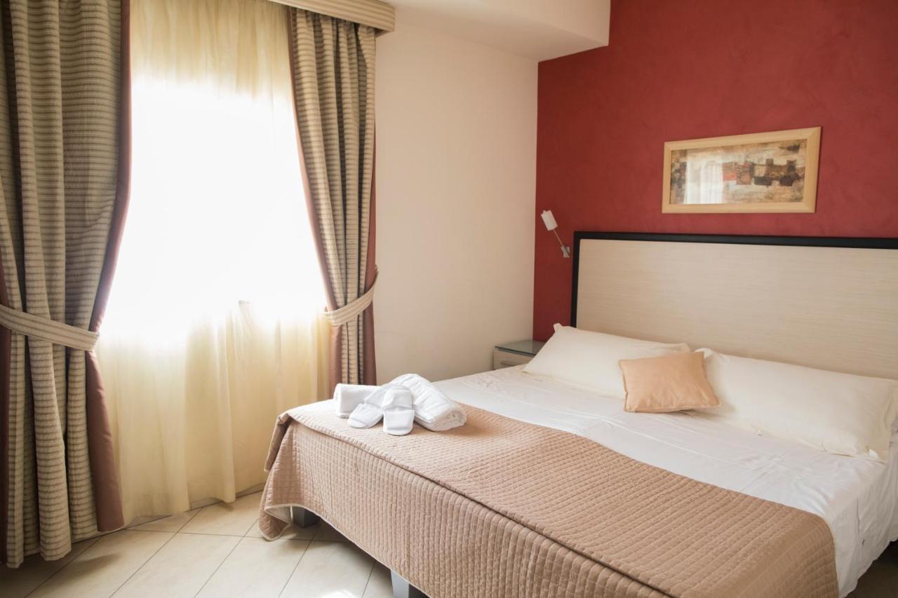 Hotel Villa Cibele Catánia Buitenkant foto