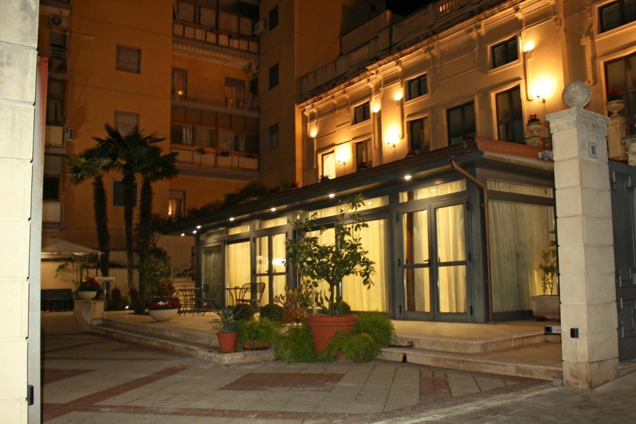 Hotel Villa Cibele Catánia Buitenkant foto