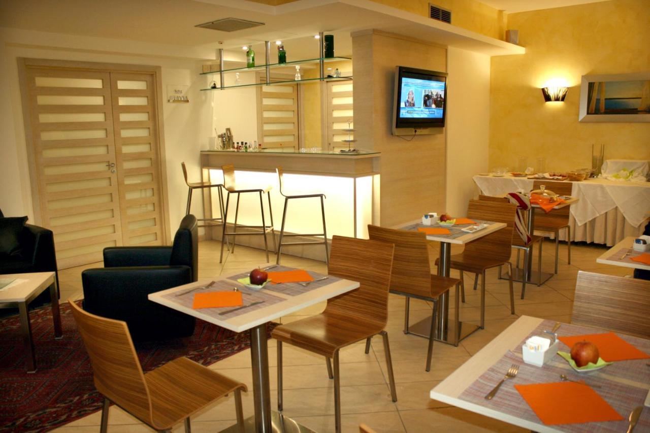 Hotel Villa Cibele Catánia Buitenkant foto